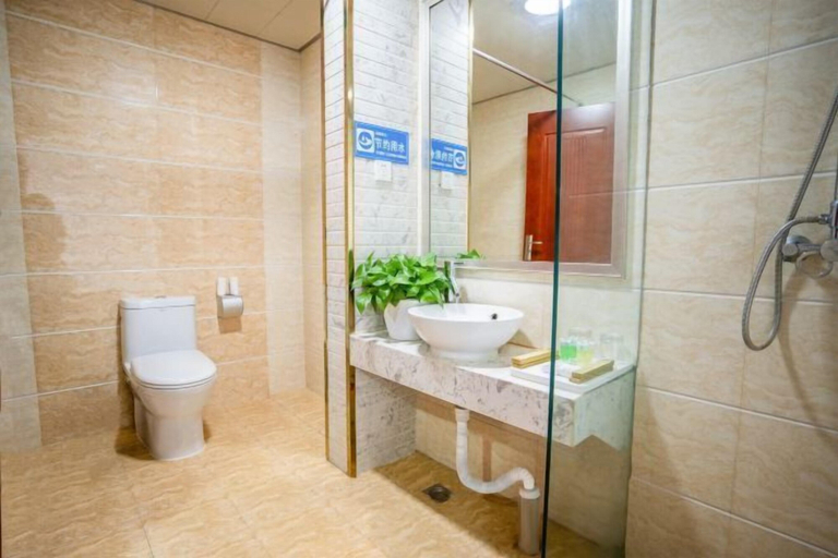 Bathroom 2, Shangcheng Business Hotel, Bayin'gholin Mongol