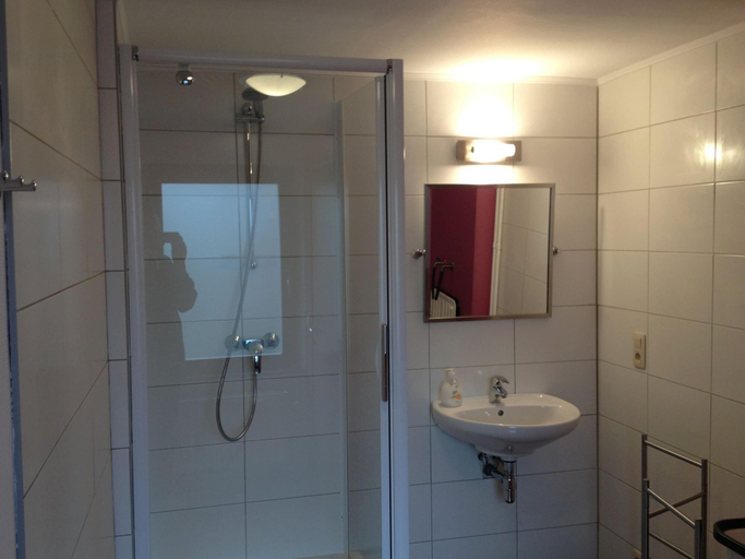 Bathroom, Historic Hideaway in Exbomont, Liège