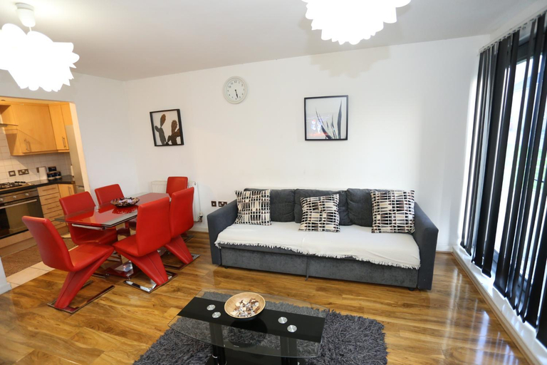 5, Bridge House Apartment, London