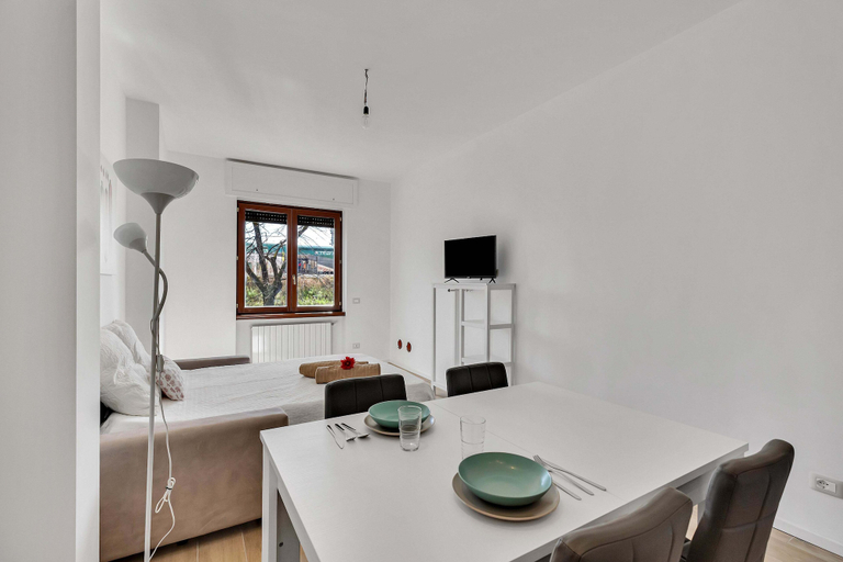 Others 4, Alessia's Flat - Bonomelli, Bergamo