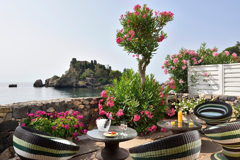 Public Area 5, La Plage Resort, Messina