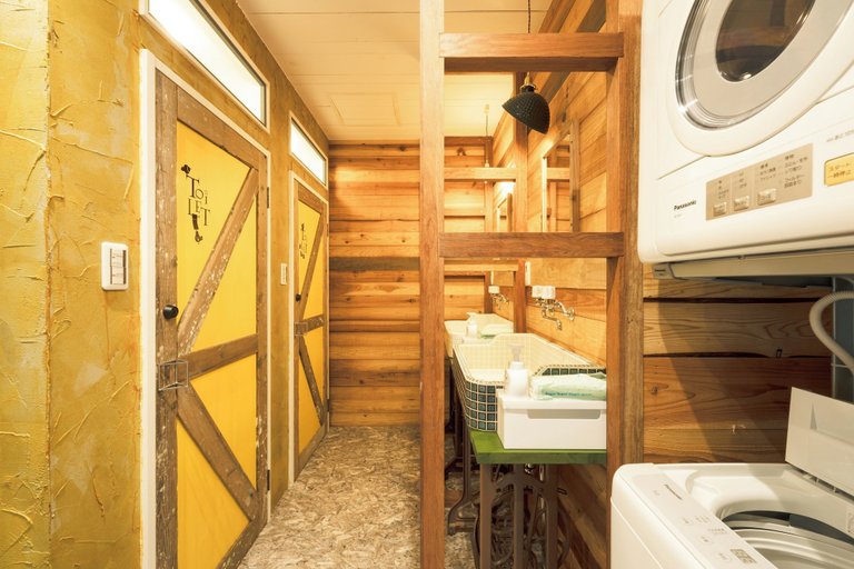 Bathroom 3, Kotori Coworking and Hostel Kotohira, Kotohira