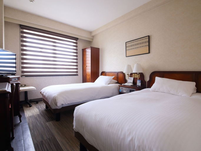 Bedroom 3, Hotel Claiton Shin-Osaka, Osaka