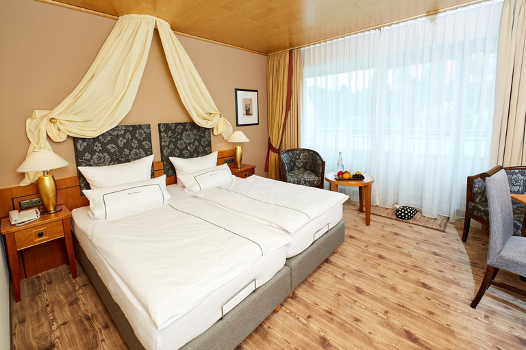 Bedroom 3, Hotel Panorama, Vulkaneifel