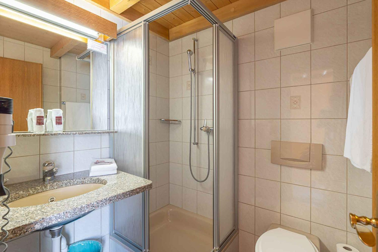 Bathroom 3, Aktiv- und Genusshotel Alpenblick, Goms
