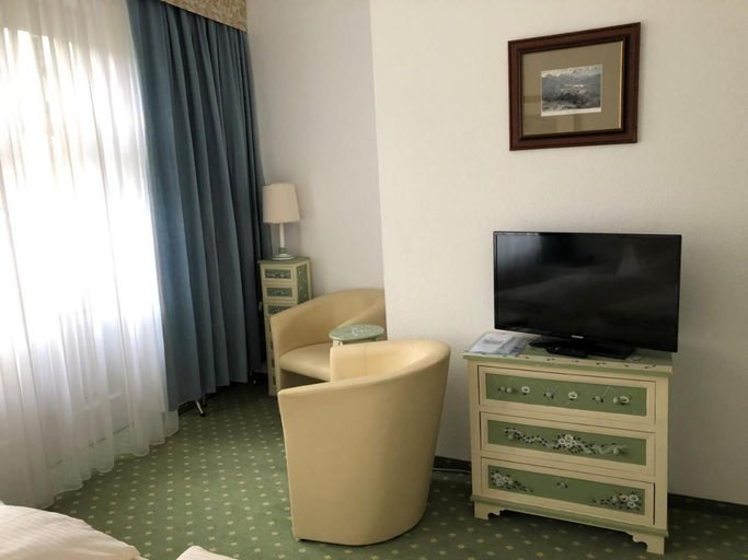 Bedroom 2, Hotel zur Post, Miesbach