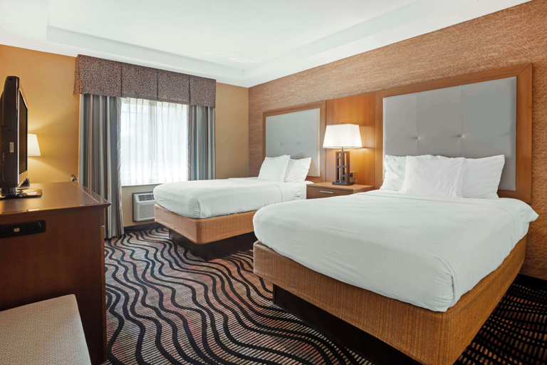 Bedroom 3, Best Western Summit Inn, Niagara