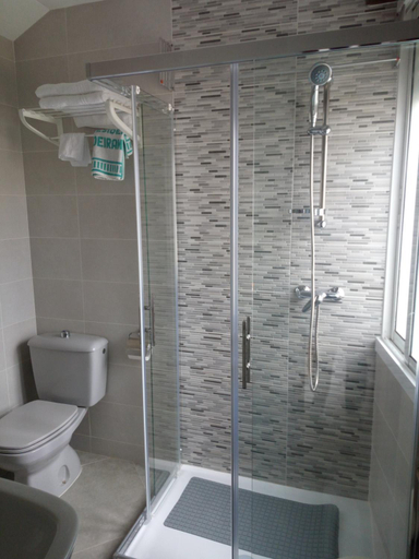 Bathroom 4, Hotel Playa, Pontevedra