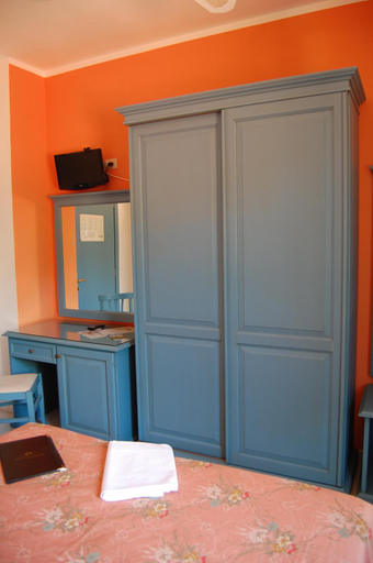 Bedroom 3, Hotel Villa Ombrosa, Livorno
