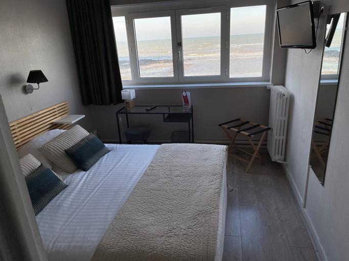 Others 5, Les Fregates, Seine-Maritime