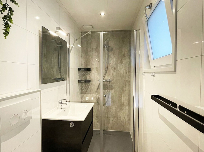 Bathroom 4, Cottage With Sauna Near the Utrechtse Heuvelrug, Rhenen