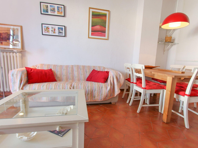 Dining, Pleasant Holiday Home in Port Grimaud With Garden, Var