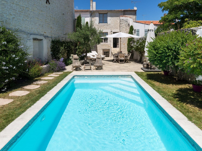 Others 1, Villa Petit Sergent With Pool, Cinema, Charente-Maritime