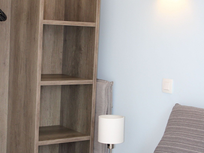 Bedroom 3, Nice Apartment With Terrace Near the sea, Nord