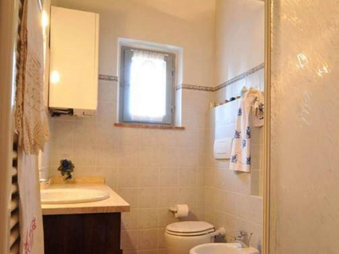Bathroom 5, Elegant Castle Stay With Pool, Arezzo