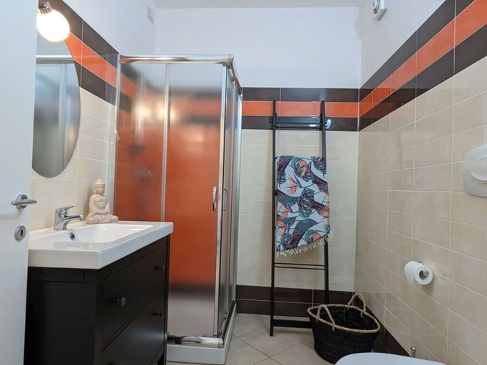 Bathroom 2, Perlago Comfortable Holiday Residence, Verona