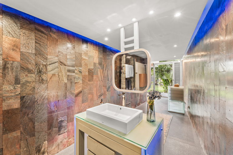 Bathroom 4