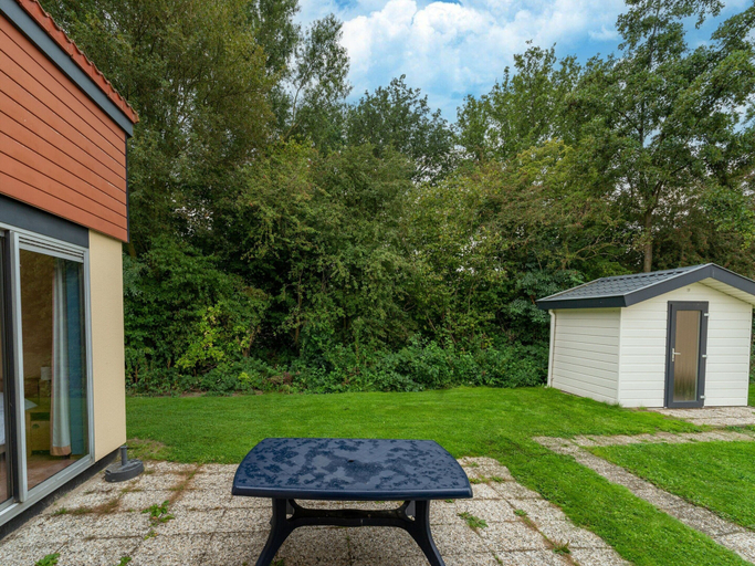 Others 5, Holiday Home in South Holland With Shared Pool, Zevenhuizen-Moerkapelle