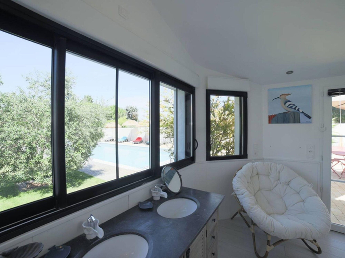 Others 2, Charming Villa in Le Bois-plage With Private Pool, Charente-Maritime
