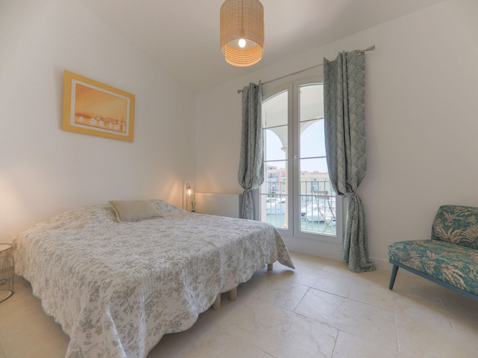 Room 5, Attractive Holiday Home in Port Grimaud With Jetty, Var