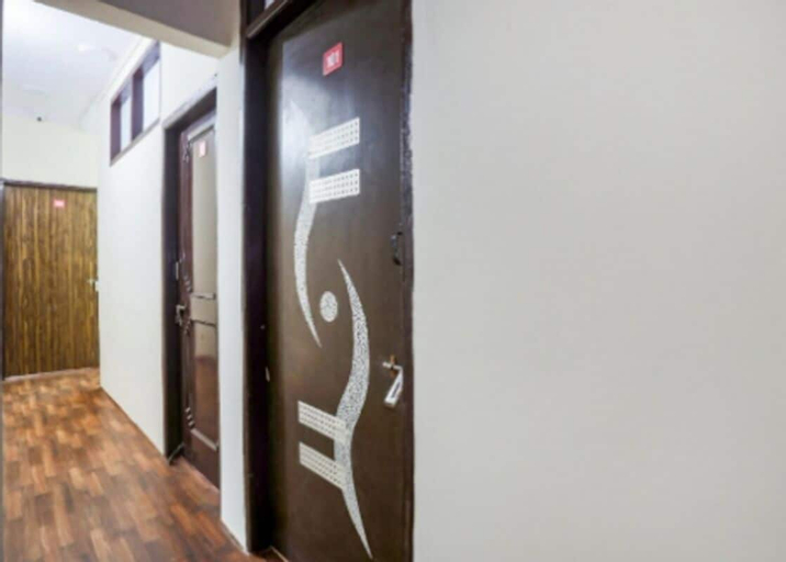Hotel Perfect Inn, West