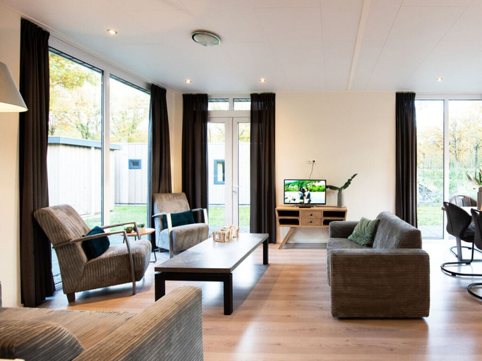 Living area, Pavilion 6 People XL, Ooststellingwerf