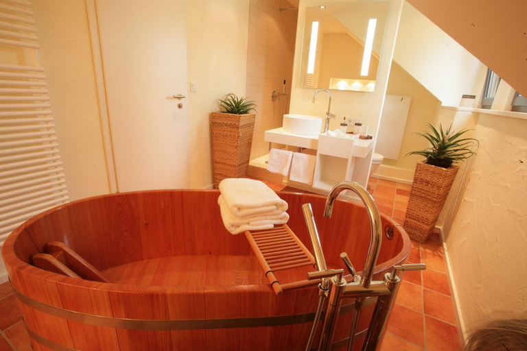 Bathroom 2, Vinotel Augustin, Kitzingen