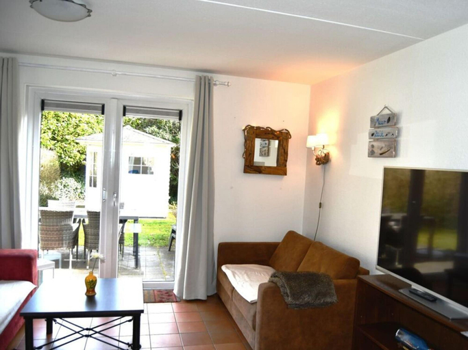 Others 4, Noordzeeboulevard 51, Noord-Beveland
