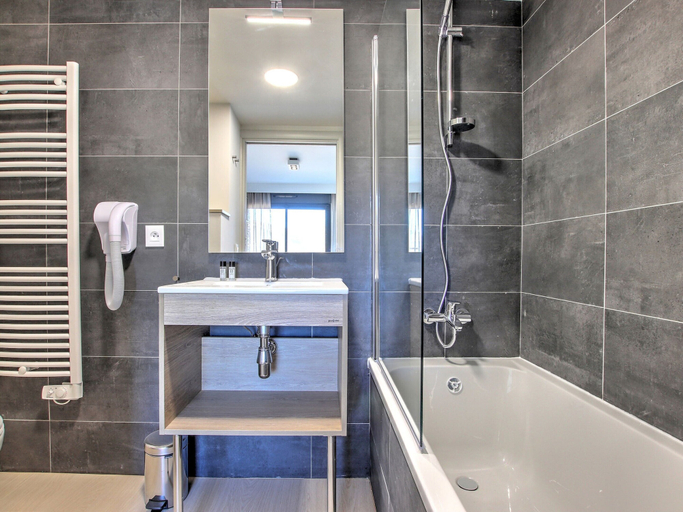 Bathroom 3, Excellent Apartments on the Cote D'azur, Alpes-Maritimes
