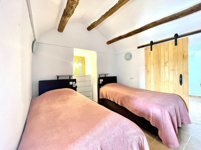 Bedroom 5, Cave House in Cullar Near Historic Centre, Granada