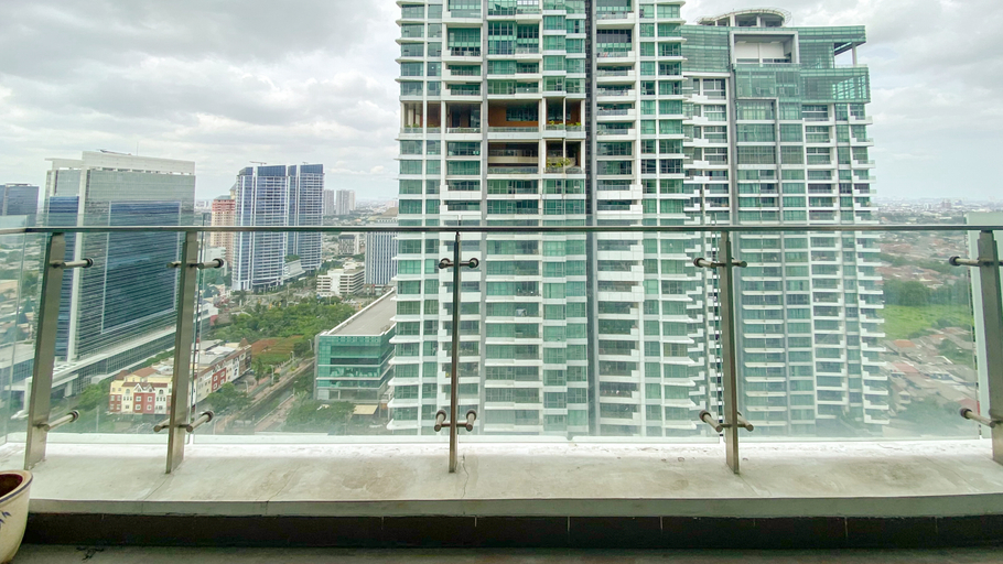 Exterior & Views, Exclusive and Spacious 2BR at St. Moritz Puri Apartment By Travelio, West Jakarta