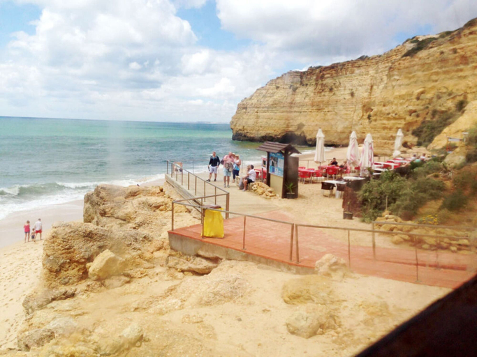 Beach 4, Lovely Apartment in Carvoeiro, Lagoa