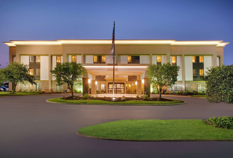 Exterior & Views 1, Hampton Inn Merrillville, Lake