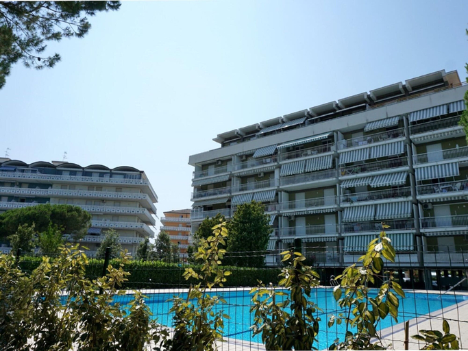 Primary image