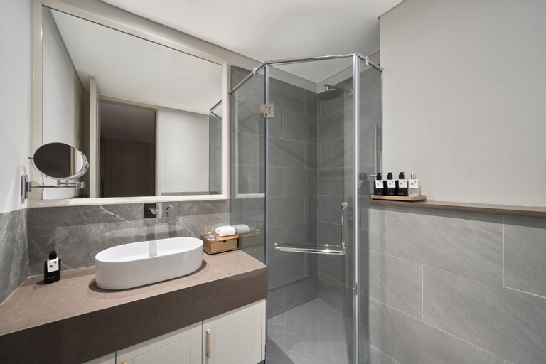 Bathroom 4
