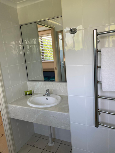 Bathroom 3, Hervey Bay Motel, Hervey Bay - Pt A