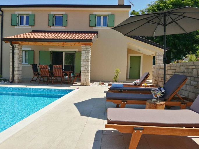 Pool 5, Villa Stella Comfortable Holiday Residence, Umag