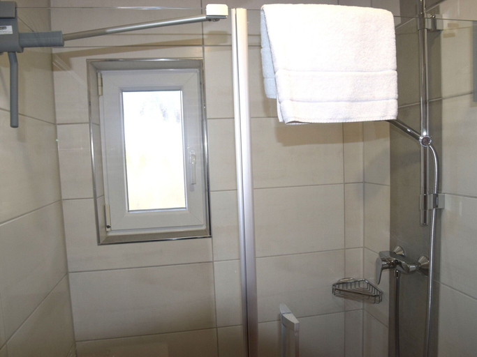 Bathroom 5, Lakeside Comfort in Fussen, Ostallgäu