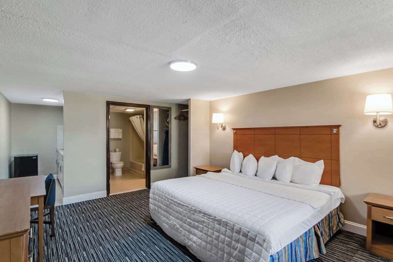 Bedroom 3, Americas Best Value Inn Torrington CT, Litchfield