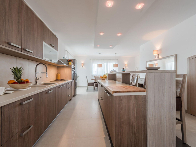 Private kitchen 5, Apartment in Croatia Near Adriatic Coast, Sukošan