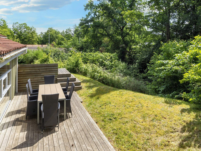 Others 4, 5 Star Holiday Home in Hadsund, Mariagerfjord