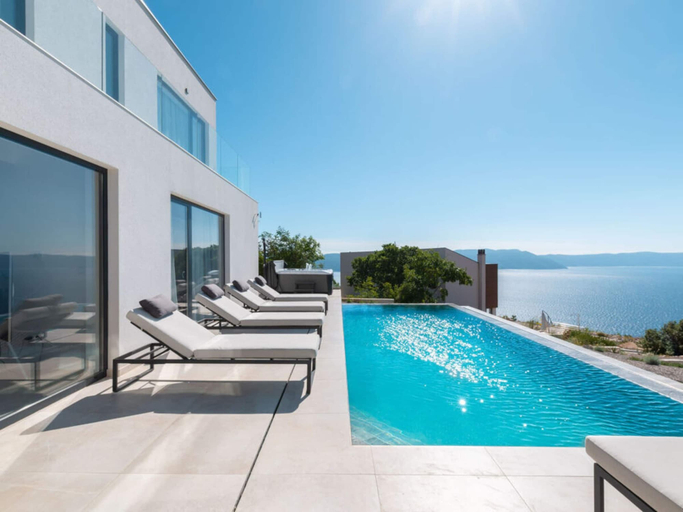Pool 2, Villa Aristea Comfortable Holiday Residence, Labin