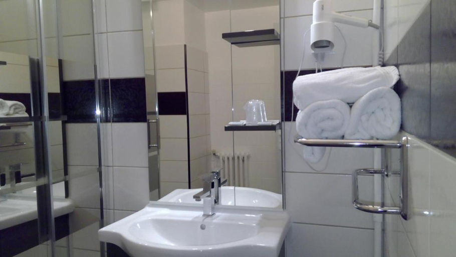 Bathroom 4, Hotel De La Bastide, Aude