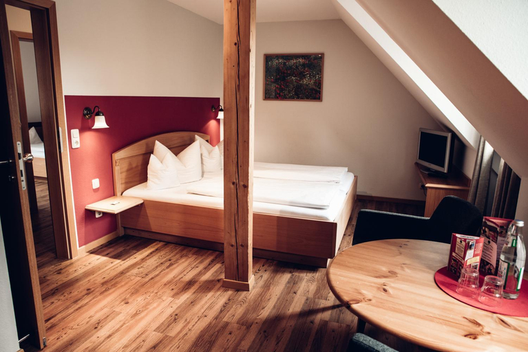 Bedroom 2, Landgasthof Zehner, Forchheim