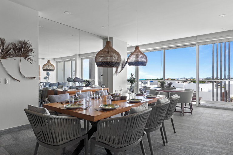 Food & Drinks 5, Exclusive Apartment with rooftop pool, Isla Mujeres