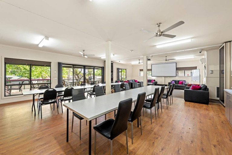 Food & Drinks 5, Discovery Parks - Lake Hume, Wodonga
