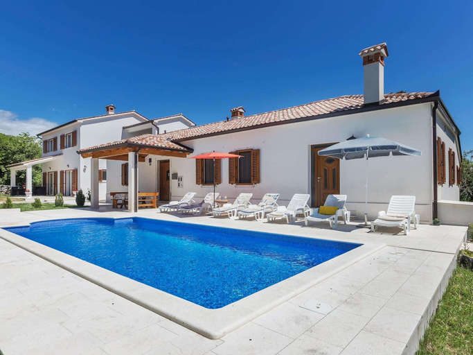 Primary image