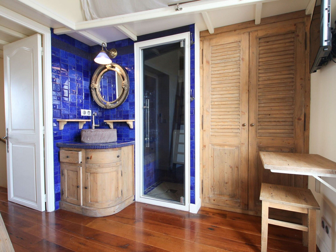 Bathroom 4, Lovely Holiday Home in Port Grimaud With Terrace, Var