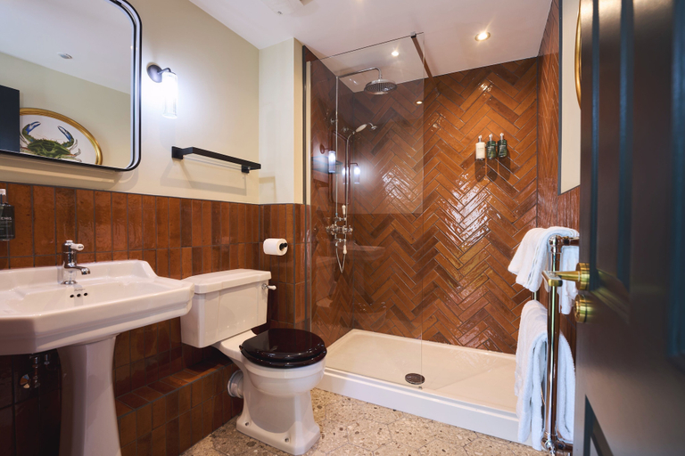 Bathroom 4, Pier House, Cornwall