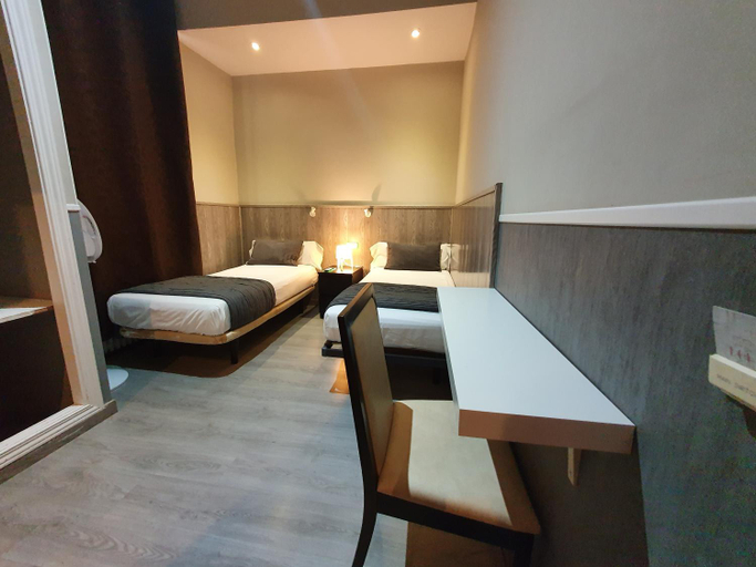 Others 5, Hostal Plaza D'Ort, Madrid